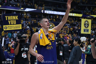 巴萨有意？德天空：努萨没解约条款，莱比锡冬窗不打算卖他（巴萨心动？德媒：努萨无解约金，莱比锡冬窗无意出售）