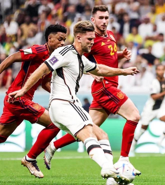 为纪念马拉多纳去世五周年，巴塞罗那阿根廷领事馆举办艺术展（巴塞罗那阿根廷领事馆举办艺术展，致敬马拉多纳逝世五周年）