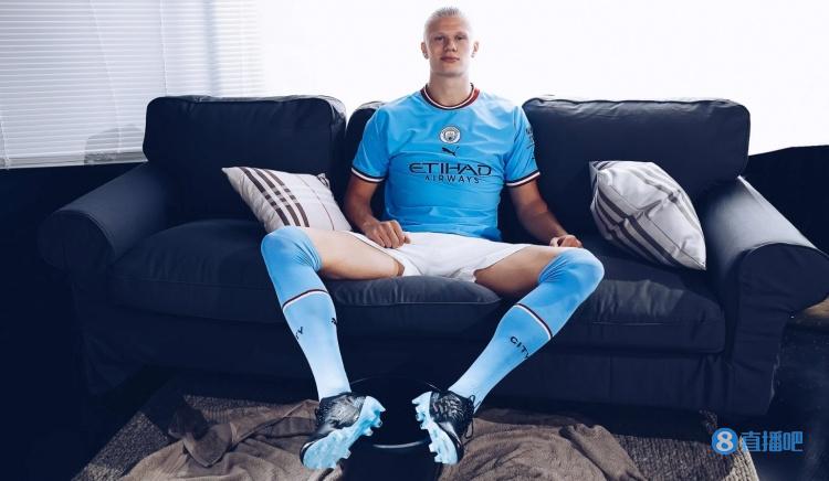 马丁内斯称赞B费：他是助攻之王，曼联在他上场时截然不同（马丁内斯力挺B费：助攻王在阵，曼联判若两队）