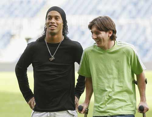 历史上中锋20分+10助攻场次：约基奇165次断档领跑（NBA史上中锋20+分10助攻次数榜：约基奇以165场遥遥领先）