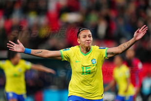 欧冠积分榜分析：各队晋级形势紧张,（欧冠积分榜解读：出线竞争白热化）