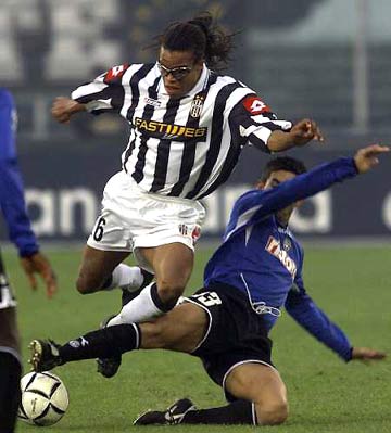 伊朗队攻守平衡实力不容小觑（攻防均衡的伊朗队不可低估）