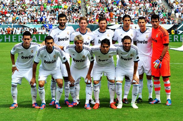 记者：海港抵达武里南，莱昂纳多、加布、李帅、刘若钒伤缺（海港抵达武里南，莱昂纳多、加布、李帅、刘若钒因伤缺席）