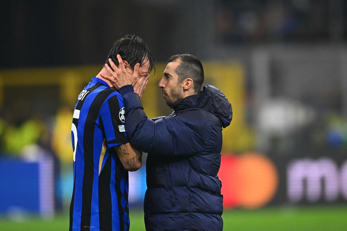 卡洛斯-奥古斯托：踢右路我也感觉良好，球队始终是第一位的（卡洛斯-奥古斯托：我踢右路也很舒服，球队利益至上）