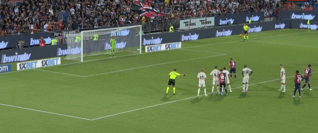 欧冠赛场精彩瞬间：巴萨2-0战胜国际米兰,