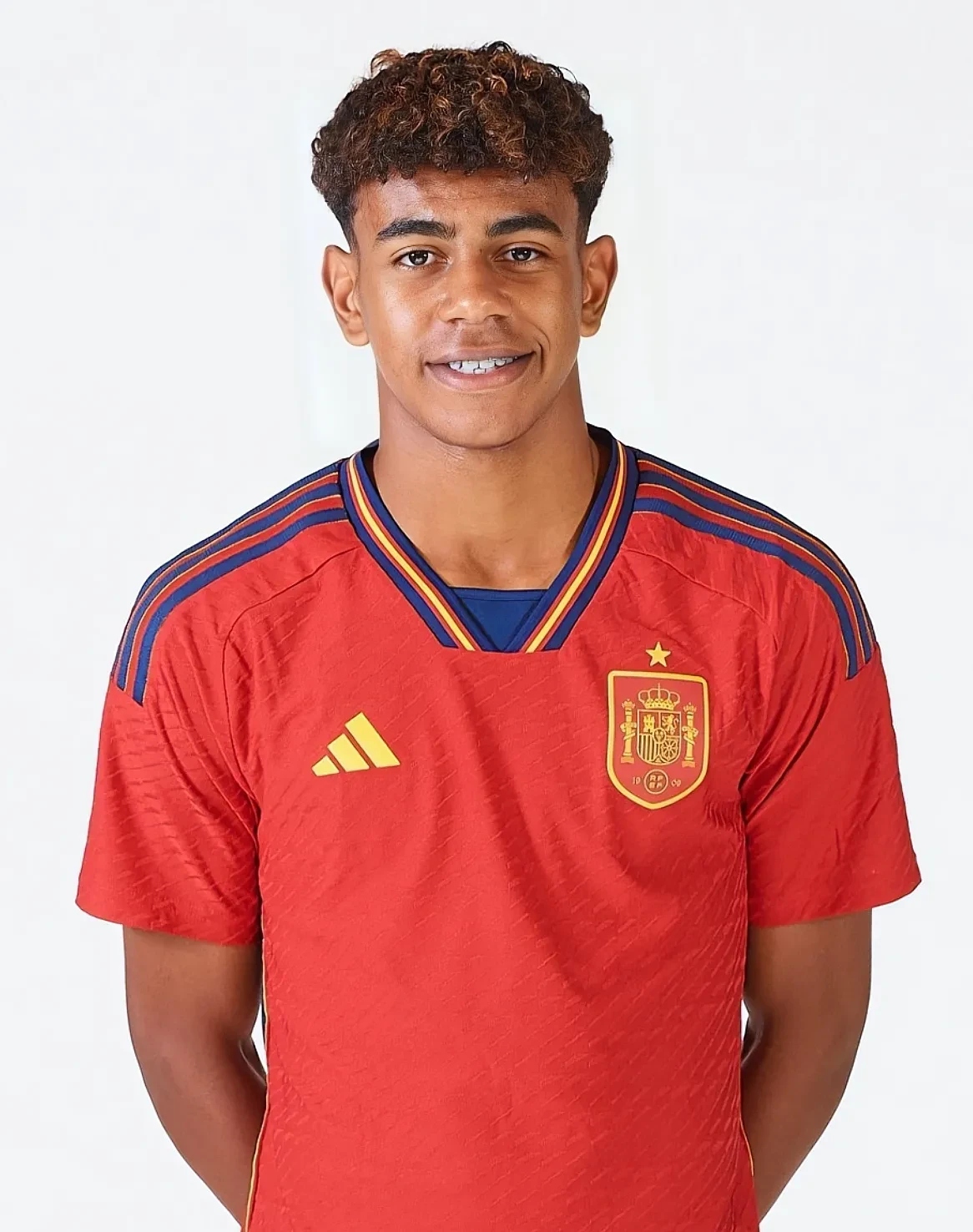 官方：中国香港代表队归化26岁原以色列籍中场巴拉克（中国香港队官宣归化26岁前以色列籍中场巴拉克）