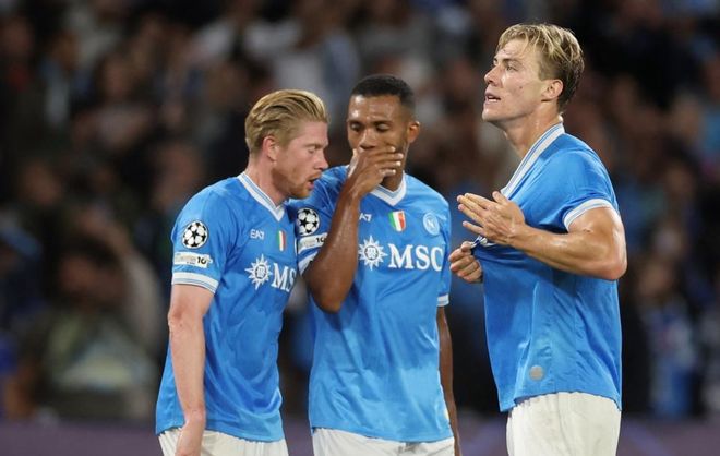 泰州队门将戴曜城谈苏超夺冠：我们值得冠军，泰州人民过年了（泰州队门将戴曜城评苏超封王：我们当之无愧，泰州人民喜似过年）