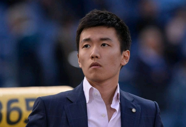 贝克汉姆发文庆祝球队夺冠，妻子、儿子、女儿齐现身，38岁梅西再创传奇（贝克汉姆发帖庆贺球队封王：妻儿女齐到场，38岁梅西再谱传奇）