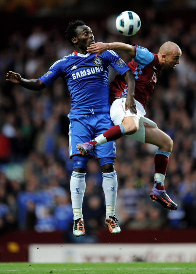 跟队：米兰双雄在为新球场找命名商，目标带来每年超2000万欧收入（队记：米兰双雄为新球场寻冠名合作，目标年收逾2000万欧元）