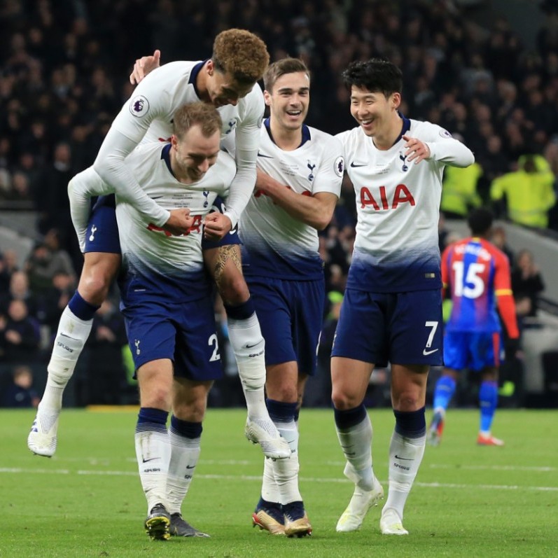 前队友弗朗西斯重伤，上田绮世：他是我的朋友，希望早日康复（上田绮世为重伤前队友弗朗西斯送上祝福：我的朋友，愿早日康复）