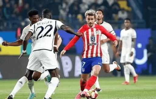 塞斯特罗：踢球风格上，我在学习卡塞米罗和克罗斯（塞斯特罗：我的踢法在向卡塞米罗、克罗斯学习）